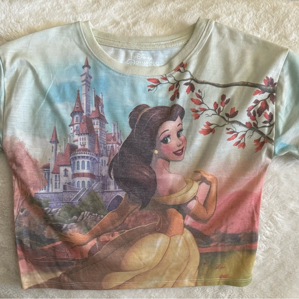✨Beautiful Disney shirt for kids ✨size 5